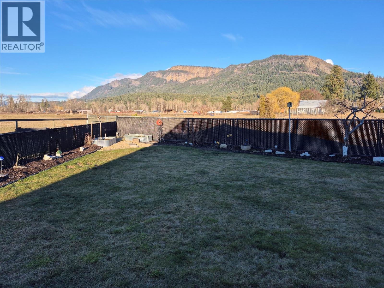 2117 Heitman Street, Enderby, British Columbia  V4Y 4M5 - Photo 44 - 10375735