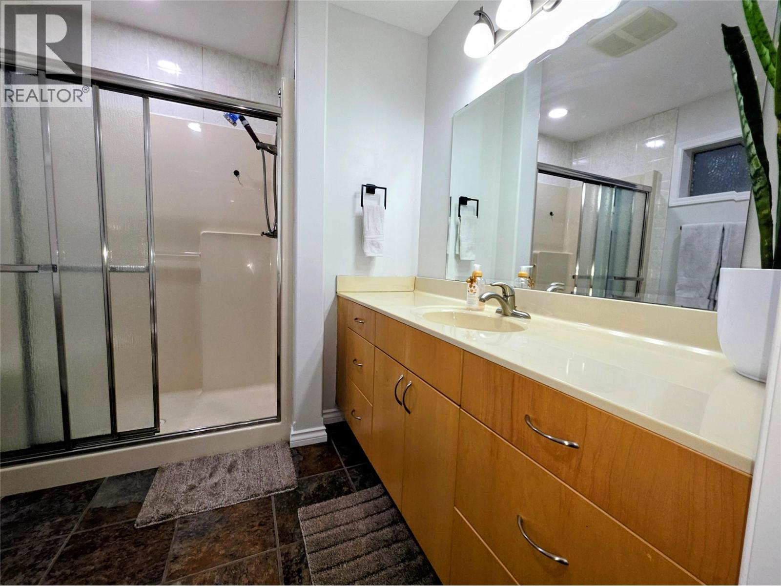 651 Hanville Place, Castlegar, British Columbia  V1N 4H3 - Photo 14 - 10376094