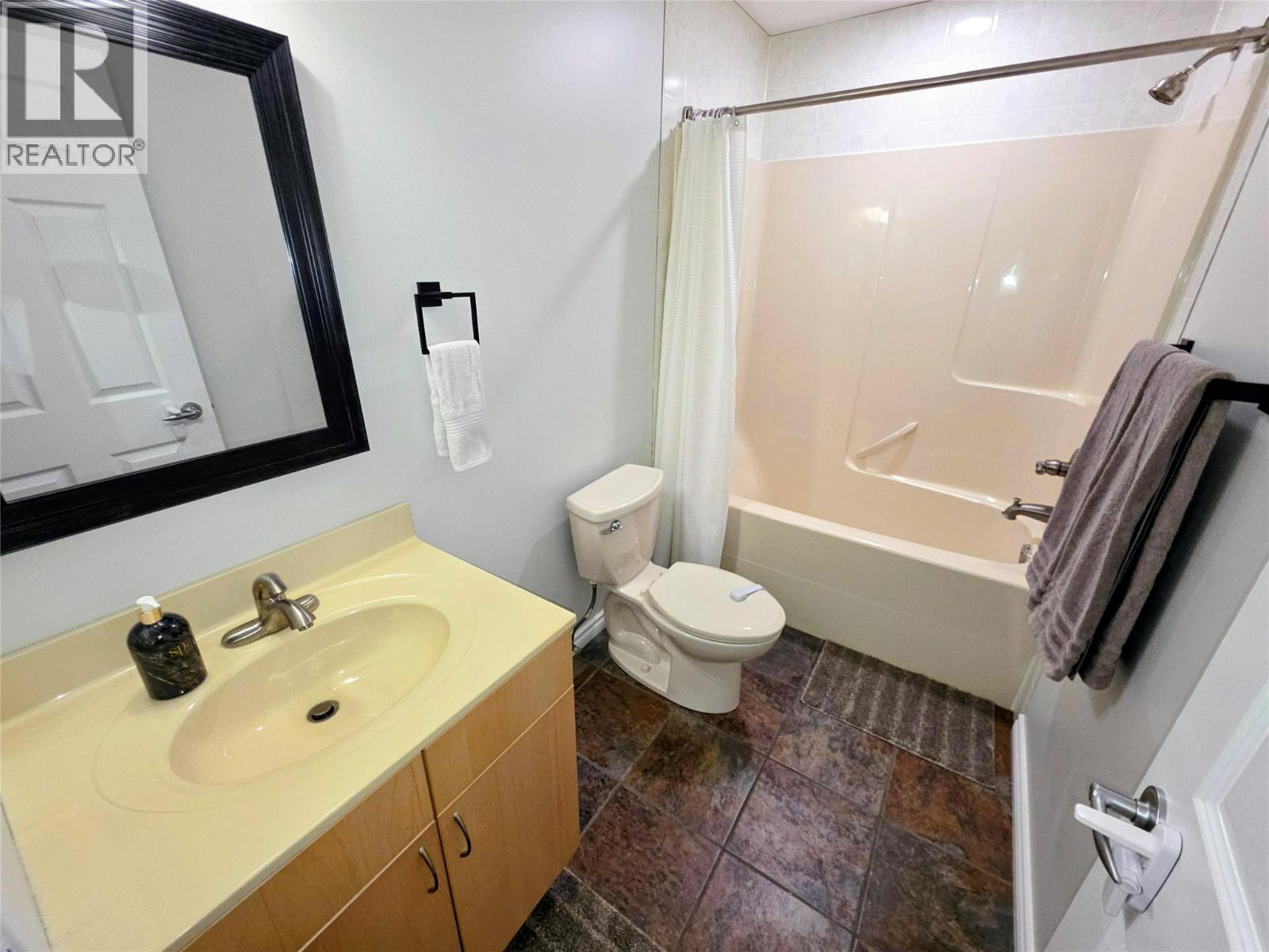 651 Hanville Place, Castlegar, British Columbia  V1N 4H3 - Photo 18 - 10376094