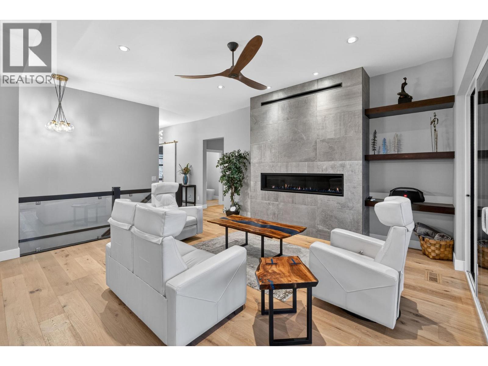 9882 Beacon Hill Drive, Lake Country, British Columbia  V4V 0A9 - Photo 10 - 10374925