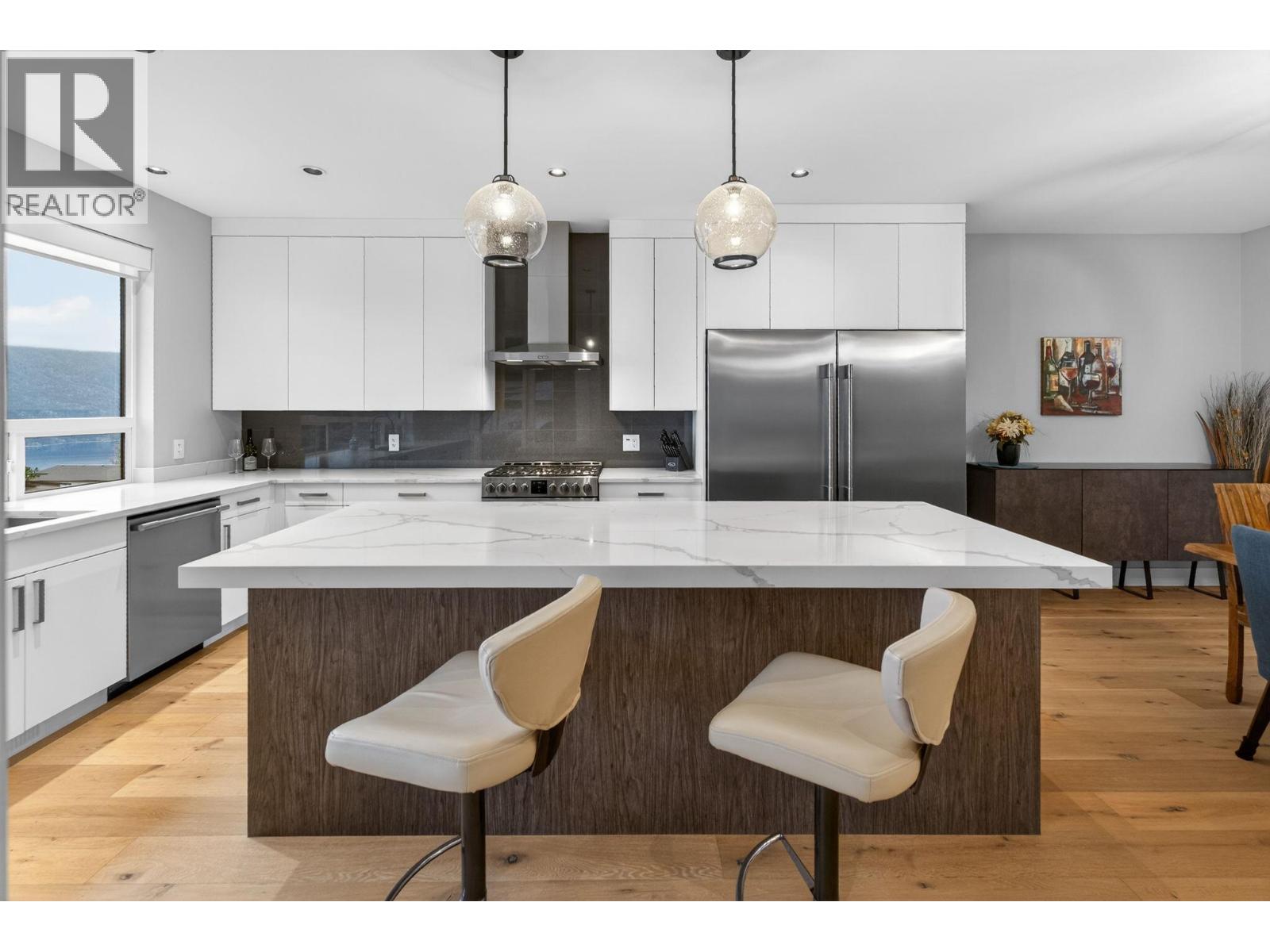 9882 Beacon Hill Drive, Lake Country, British Columbia  V4V 0A9 - Photo 13 - 10374925