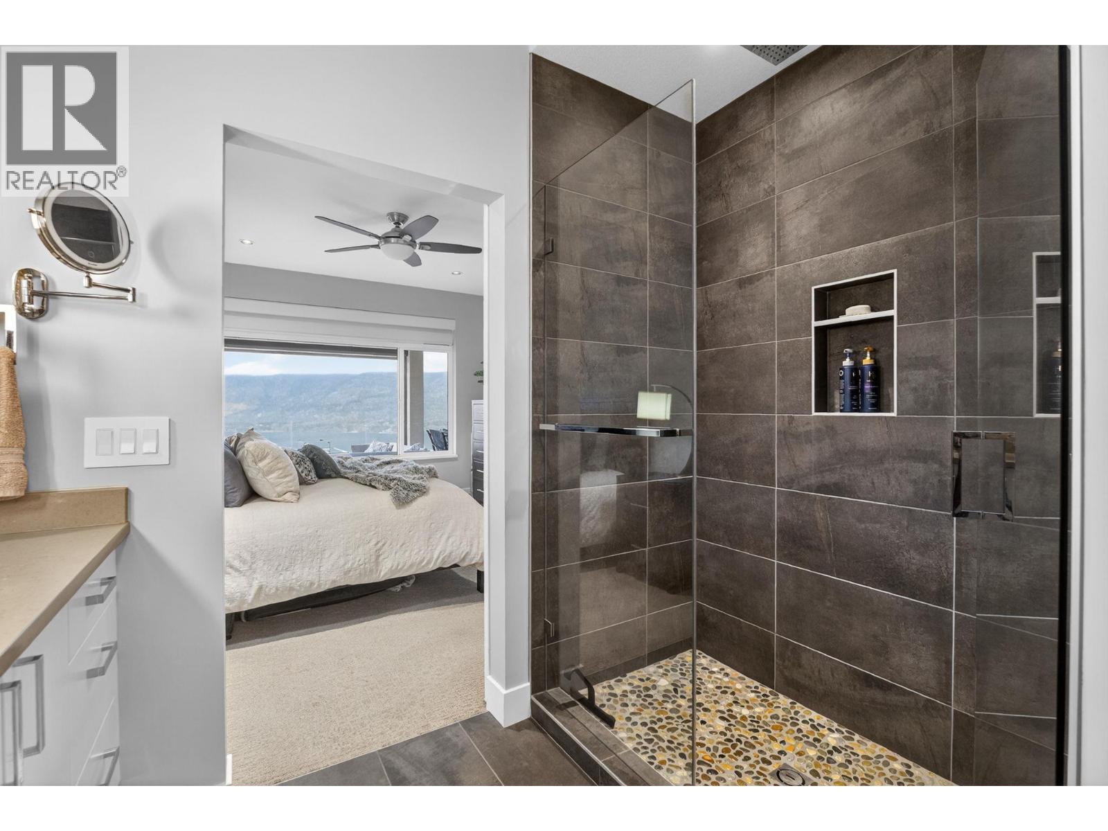 9882 Beacon Hill Drive, Lake Country, British Columbia  V4V 0A9 - Photo 32 - 10374925