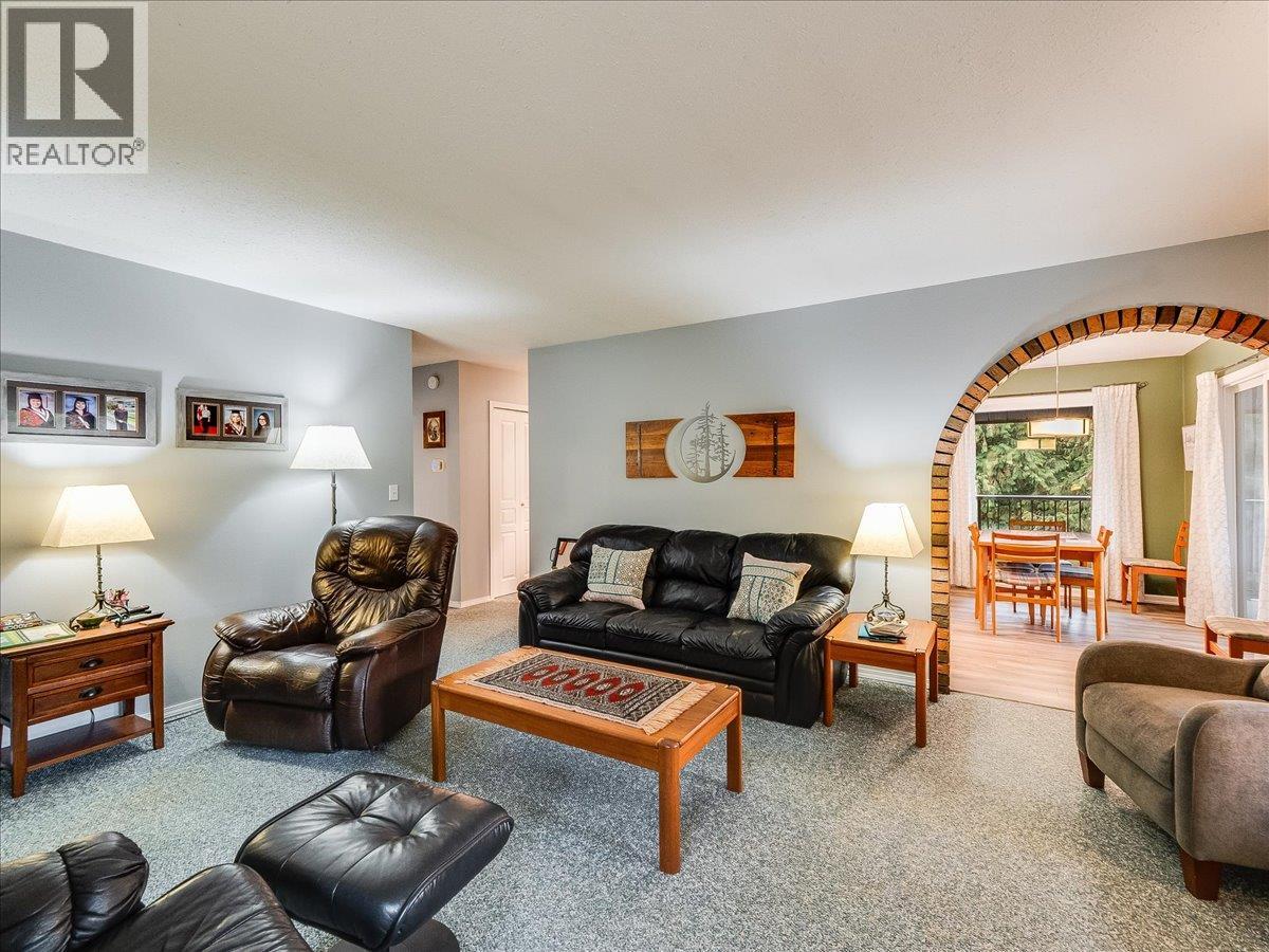 2162 Old Salmo Road, Fruitvale, British Columbia  V0G 1L1 - Photo 16 - 10376108