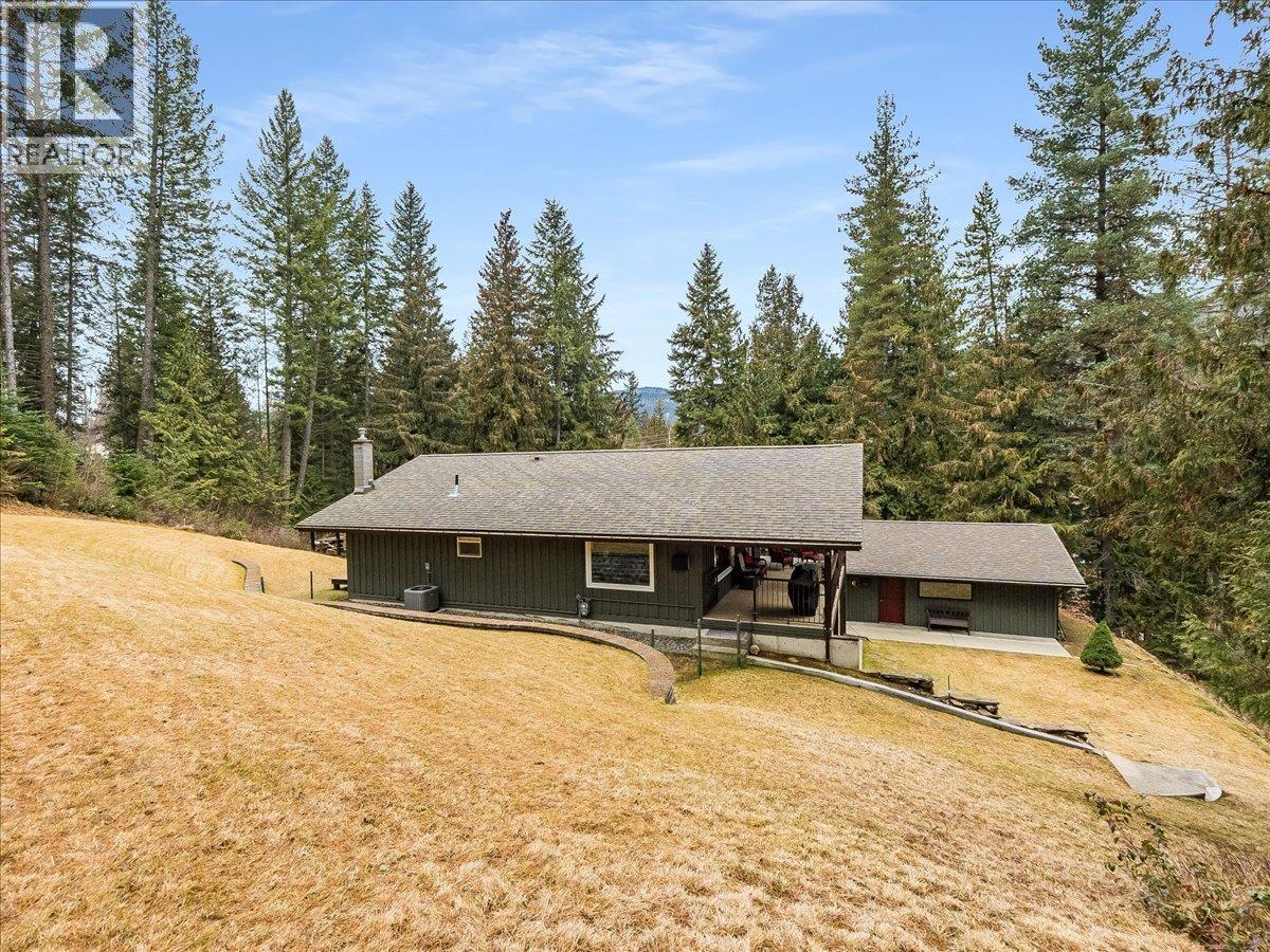 2162 Old Salmo Road, Fruitvale, British Columbia  V0G 1L1 - Photo 34 - 10376108