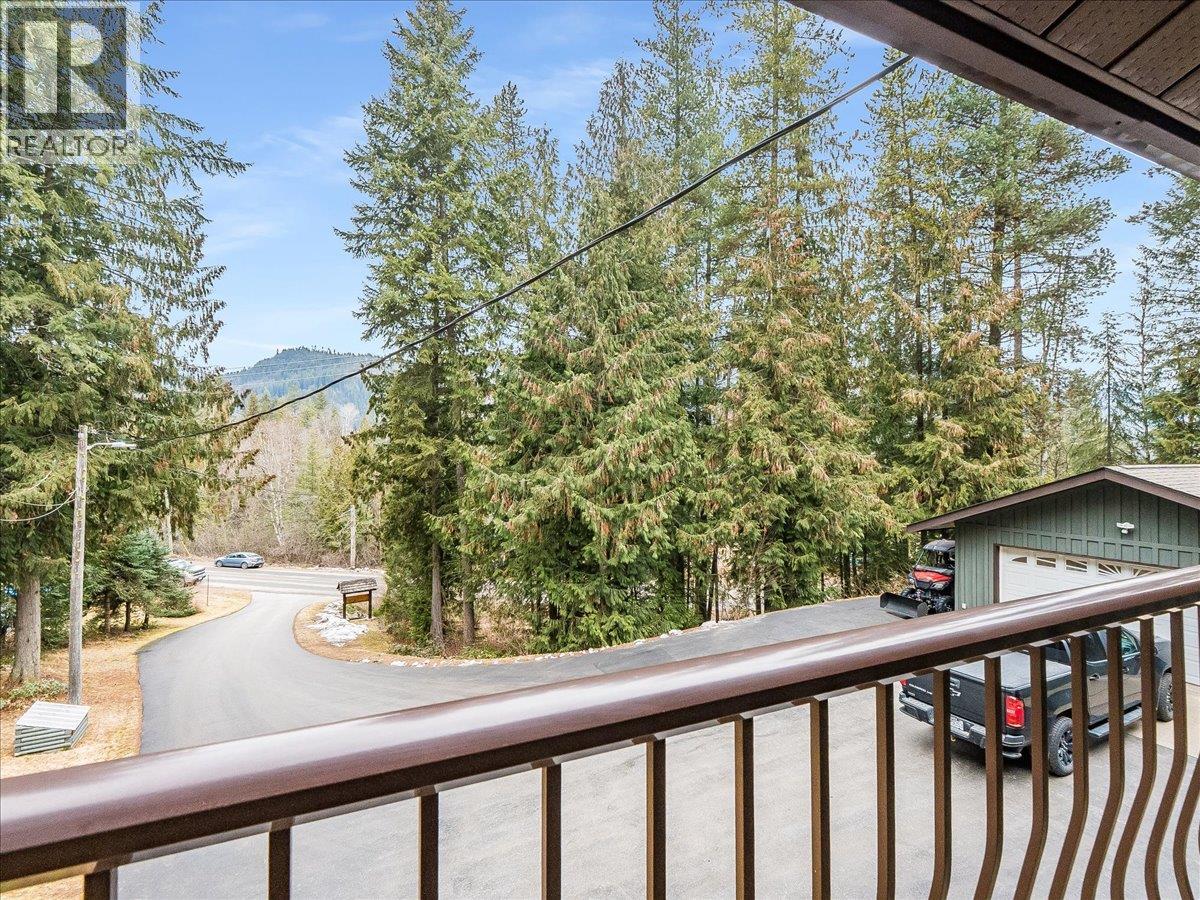 2162 Old Salmo Road, Fruitvale, British Columbia  V0G 1L1 - Photo 67 - 10376108