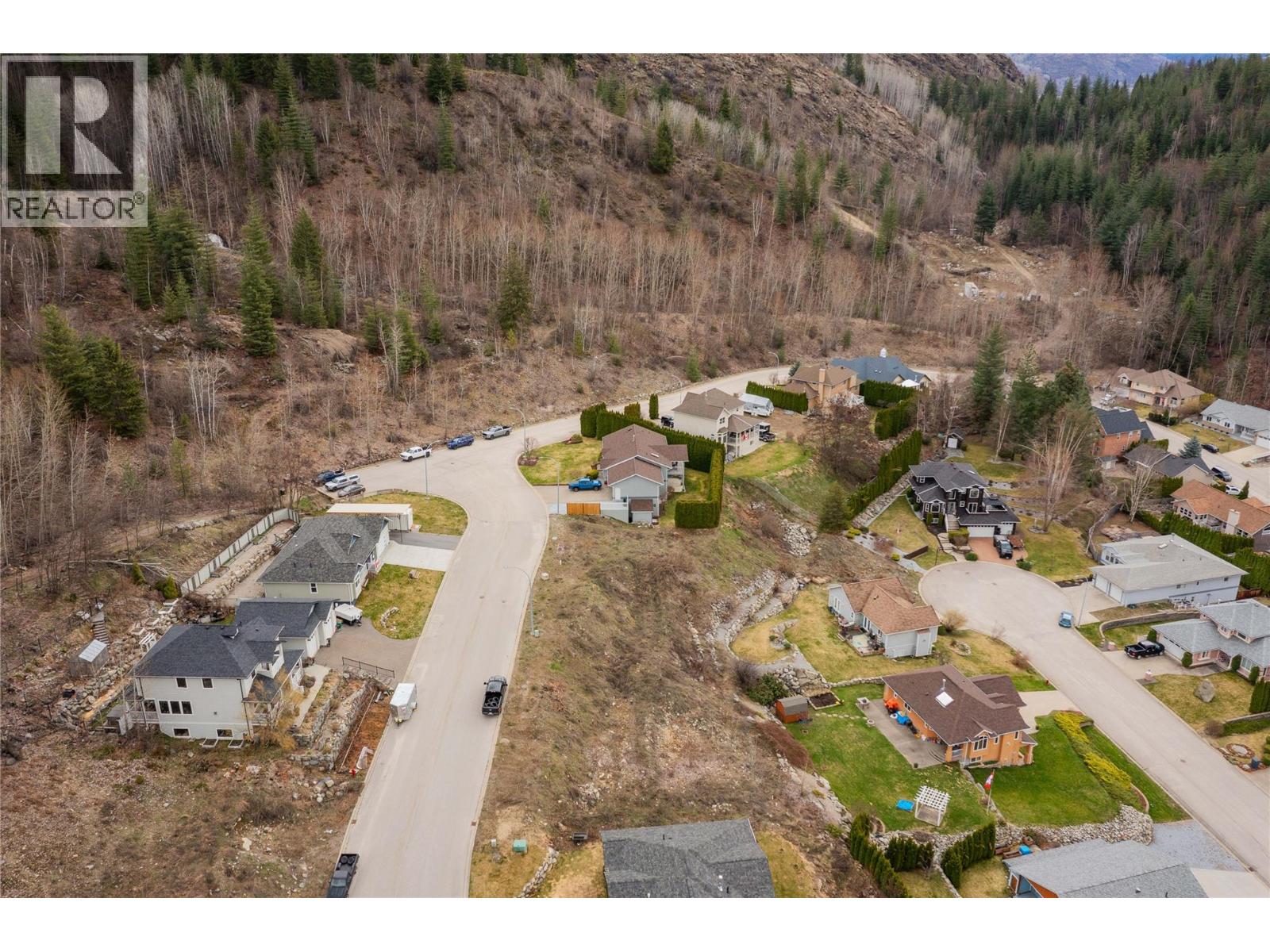 2450 Mcbride Street, Trail, British Columbia  V1R 4N8 - Photo 3 - 10376118