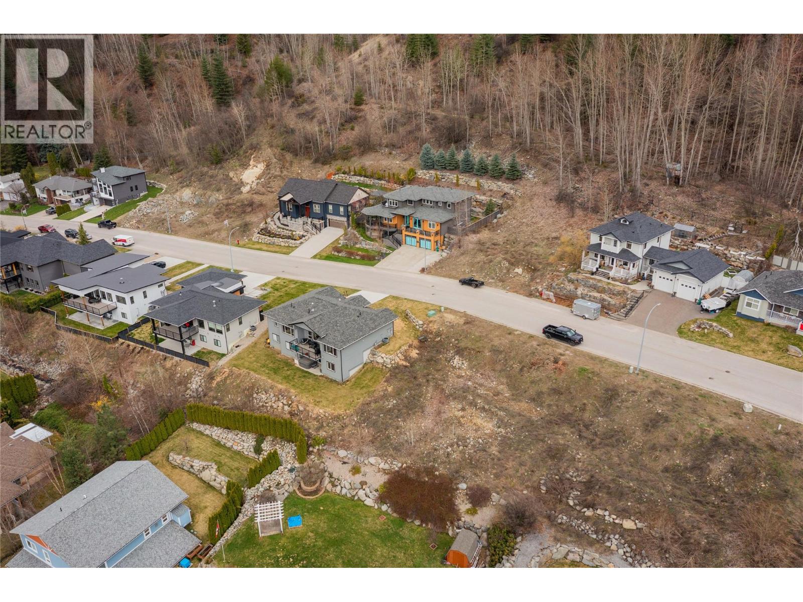 2450 Mcbride Street, Trail, British Columbia  V1R 4N8 - Photo 4 - 10376118