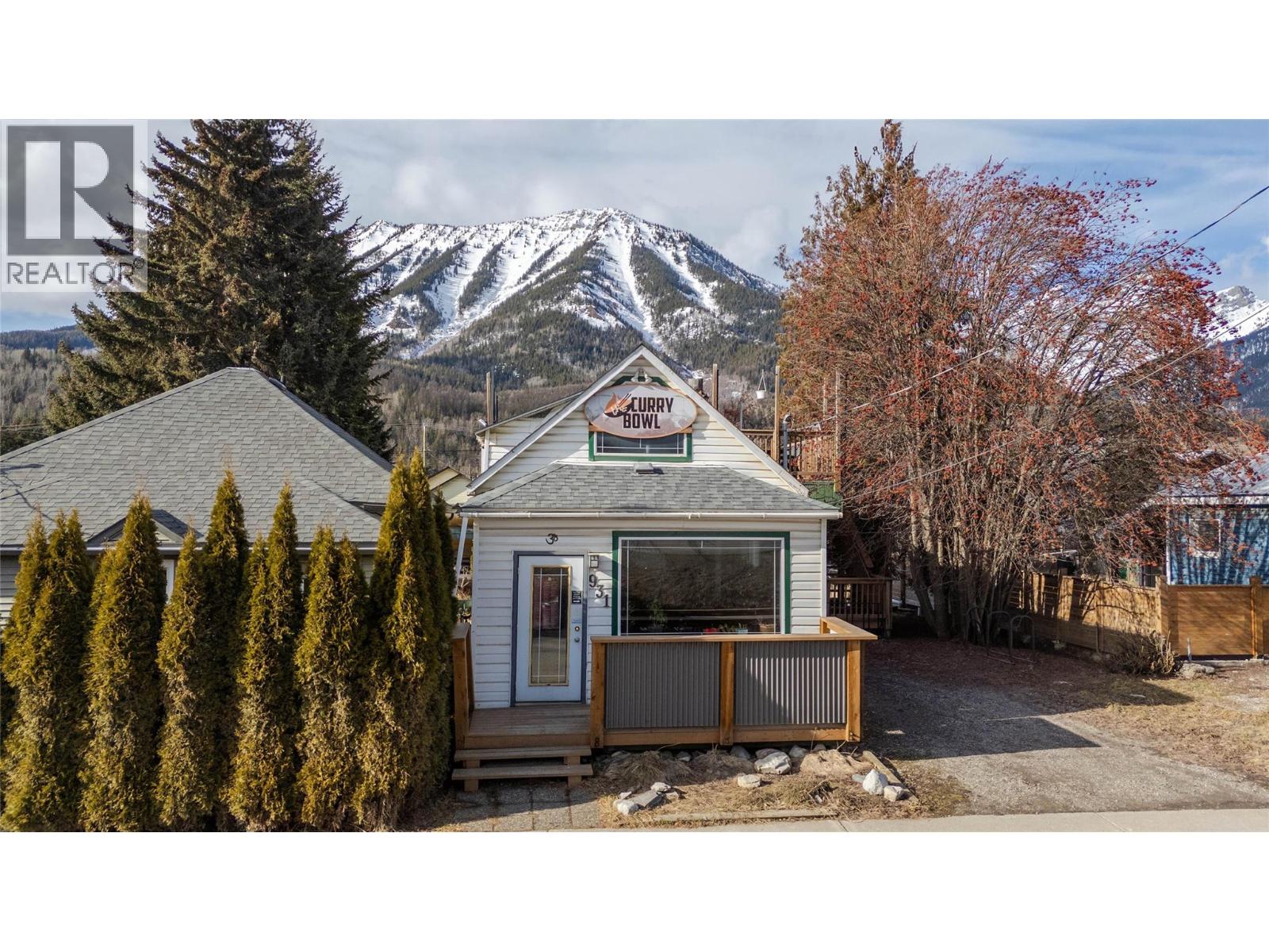 931 7th Avenue, Fernie, British Columbia  V0B 1M0 - Photo 2 - 10376045