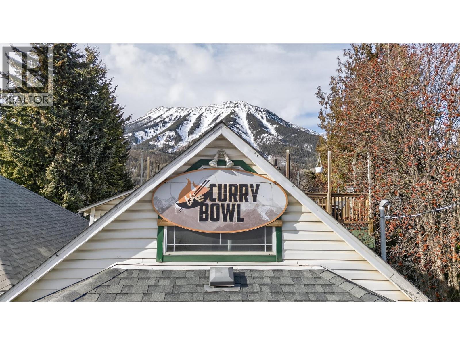 931 7th Avenue, Fernie, British Columbia  V0B 1M0 - Photo 3 - 10376045