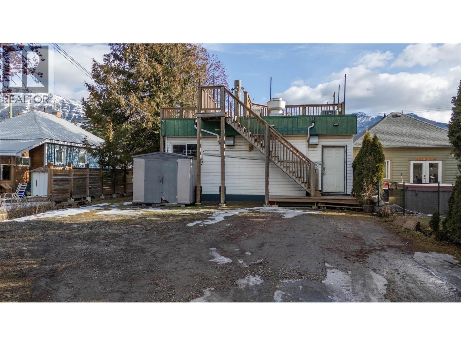 931 7th Avenue, Fernie, British Columbia  V0B 1M0 - Photo 39 - 10376045