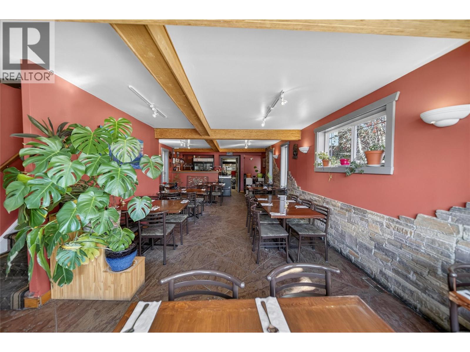 931 7th Avenue, Fernie, British Columbia  V0B 1M0 - Photo 6 - 10376045