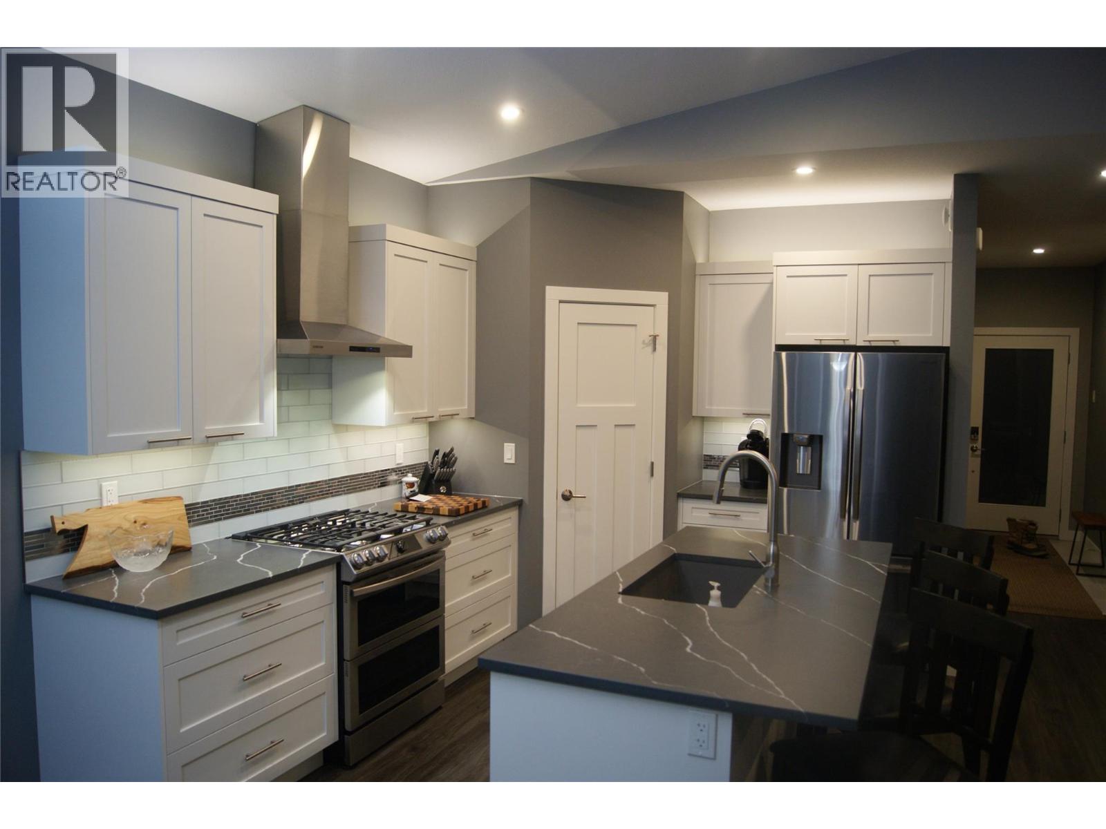 2703 Huckleberry Lane, Kimberley, British Columbia  V1A 3E4 - Photo 3 - 10376111