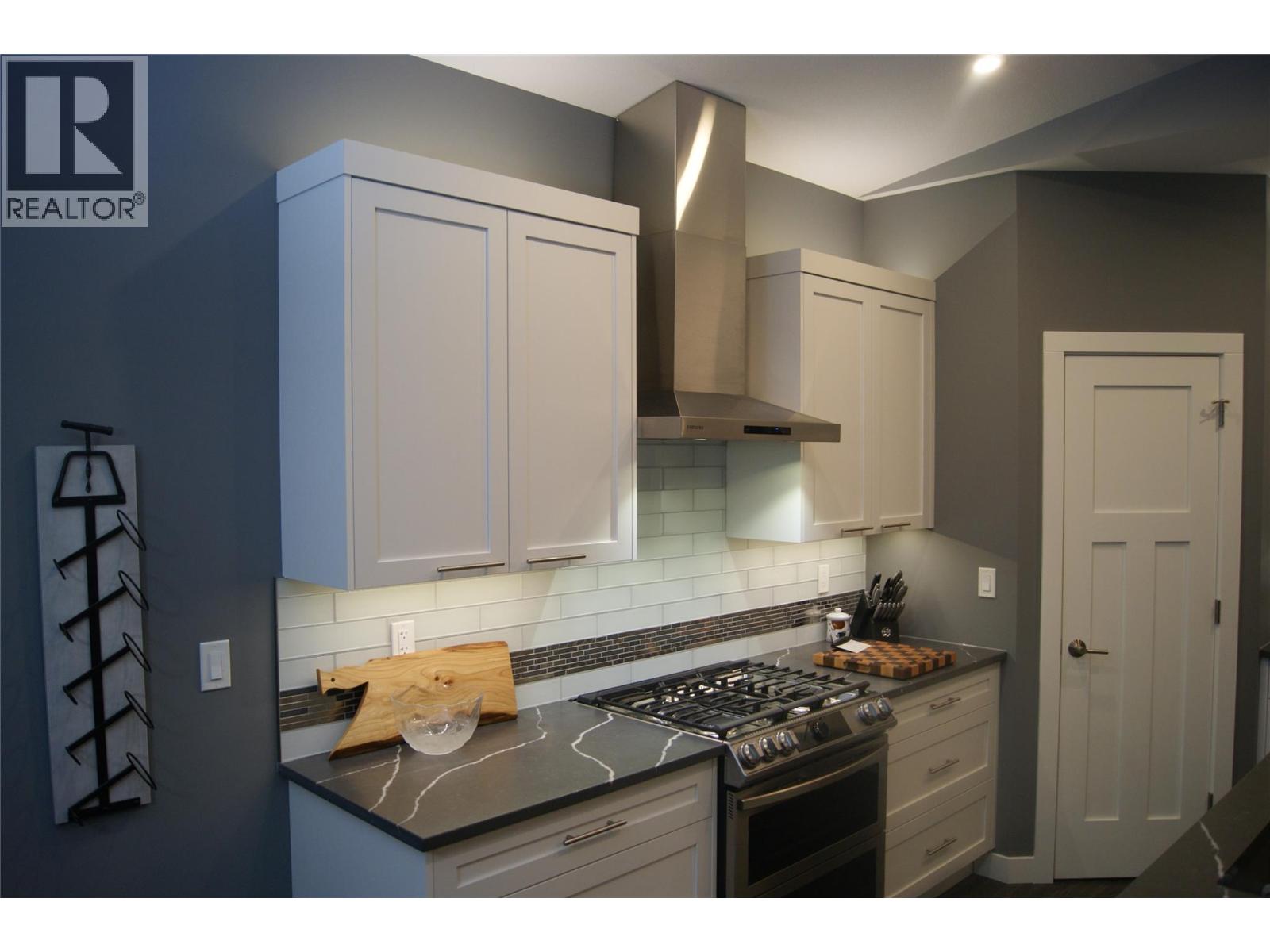 2703 Huckleberry Lane, Kimberley, British Columbia  V1A 3E4 - Photo 8 - 10376111