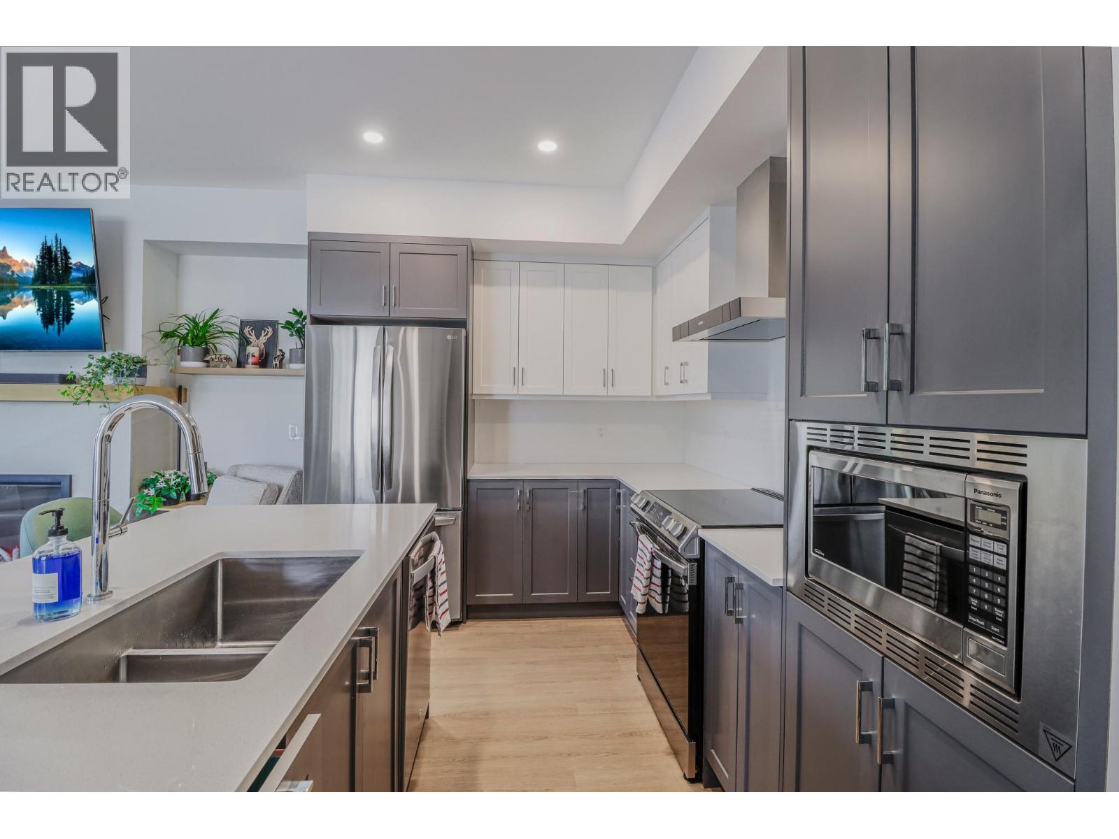 703 15a Crescent Unit# 15, Invermere, British Columbia  V0A 1K0 - Photo 10 - 10376101