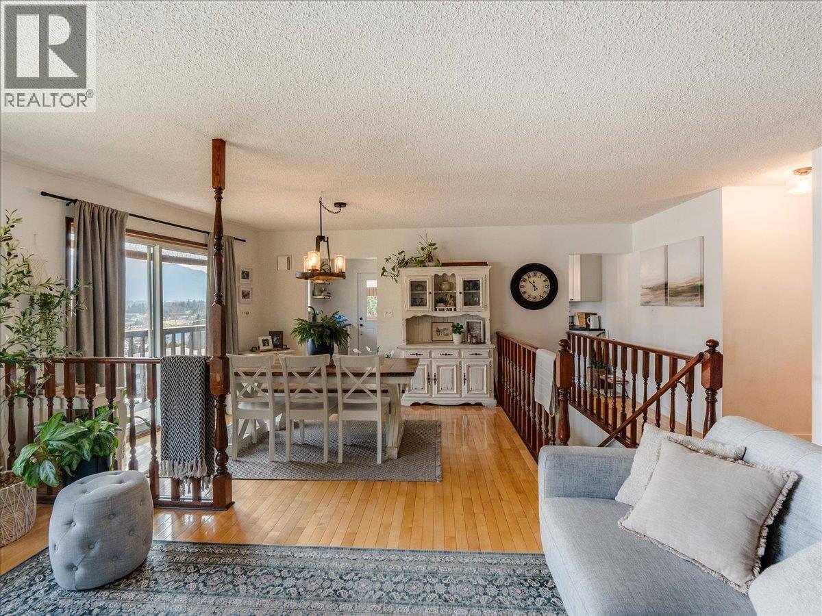 520 10th Avenue, Castlegar, British Columbia  V1N 1K7 - Photo 19 - 10375936