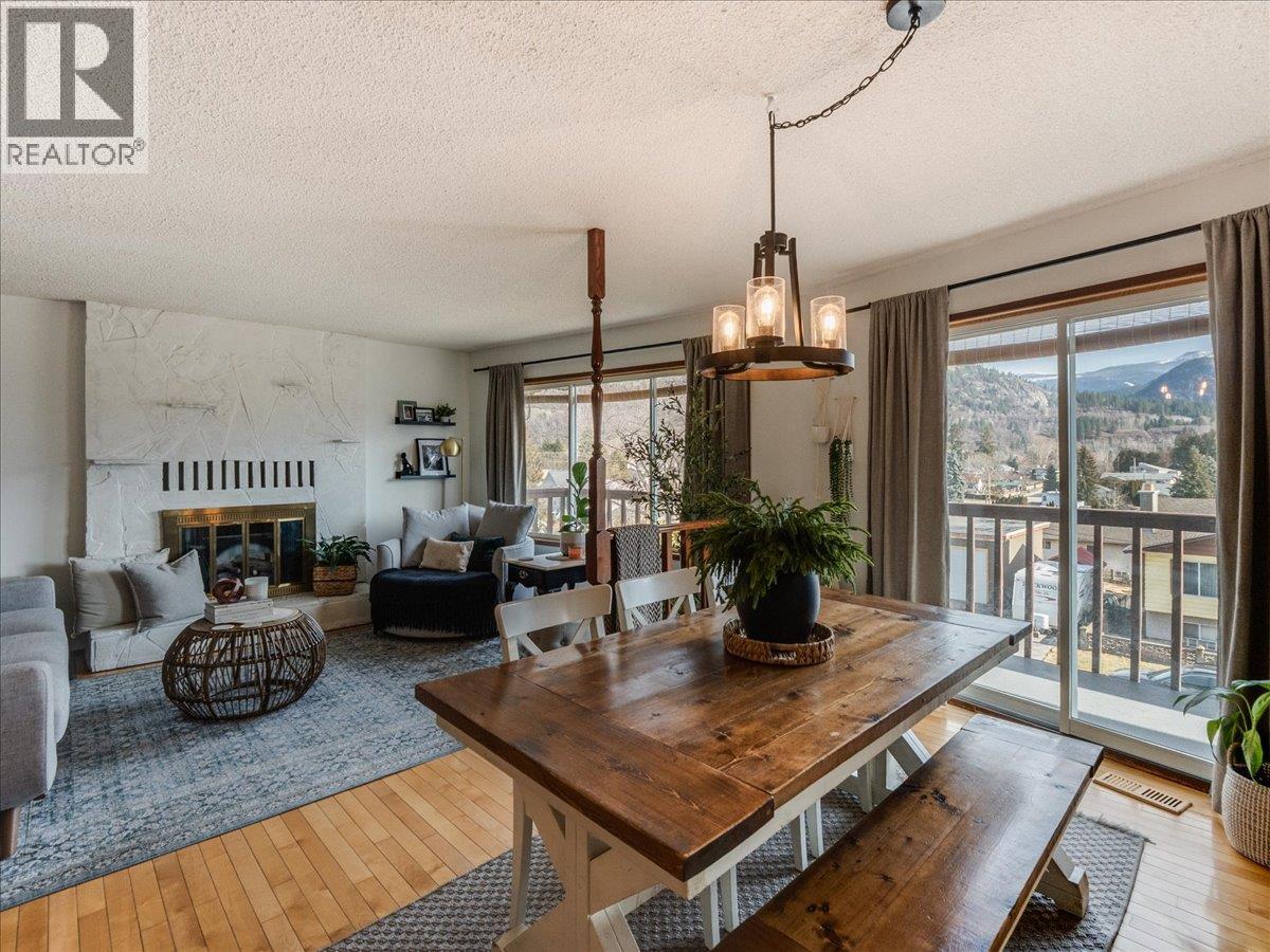 520 10th Avenue, Castlegar, British Columbia  V1N 1K7 - Photo 24 - 10375936