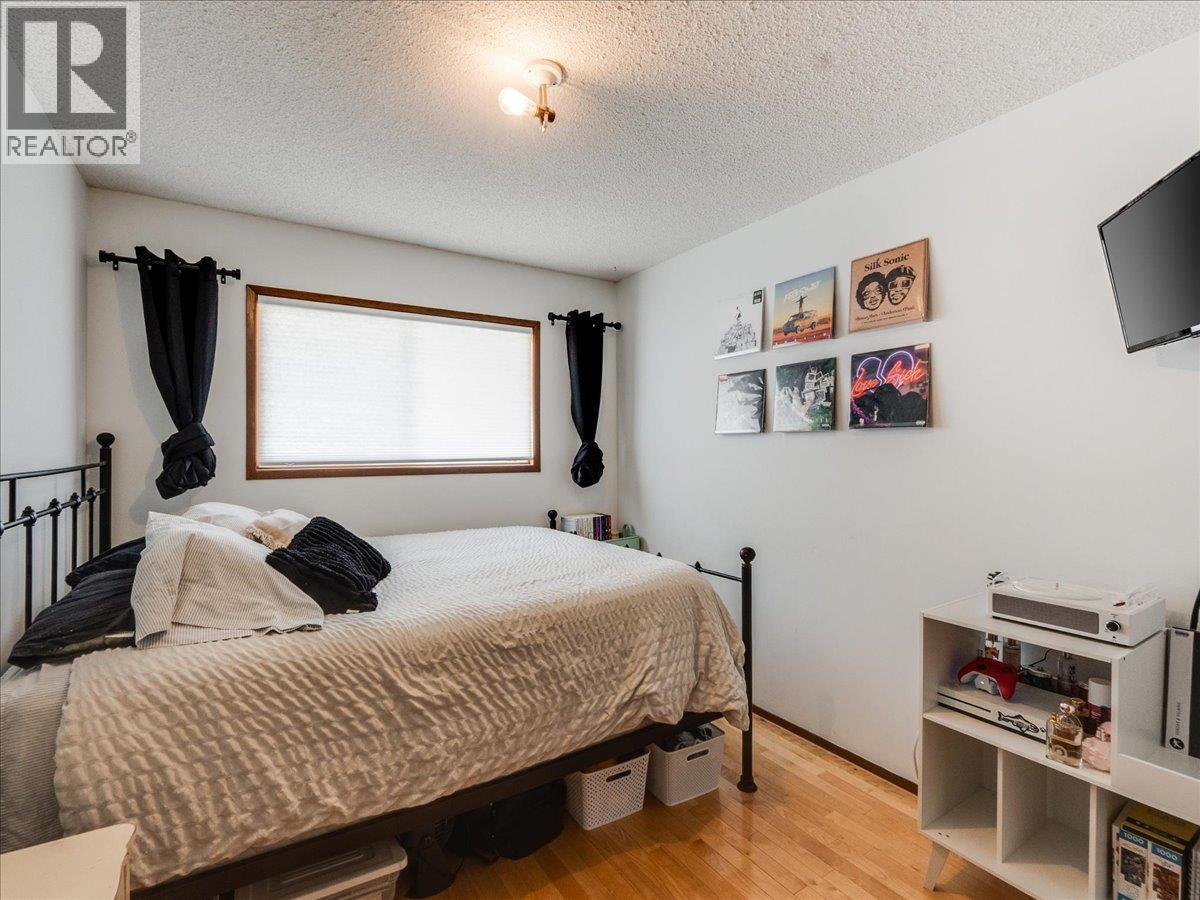 520 10th Avenue, Castlegar, British Columbia  V1N 1K7 - Photo 37 - 10375936