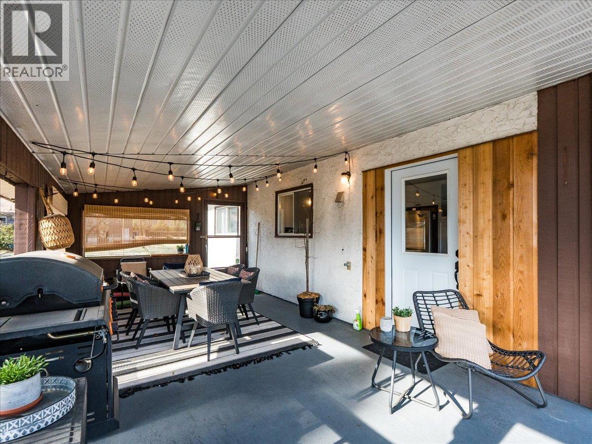 520 10th Avenue, Castlegar, British Columbia  V1N 1K7 - Photo 49 - 10375936