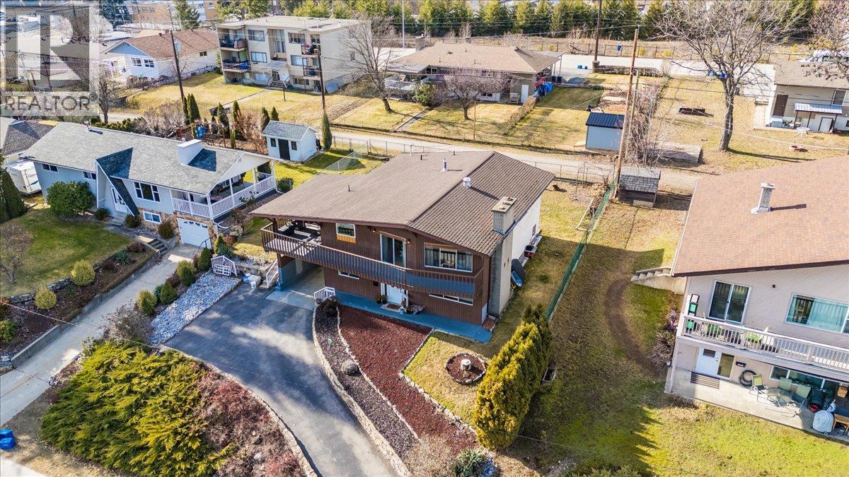 520 10th Avenue, Castlegar, British Columbia  V1N 1K7 - Photo 87 - 10375936