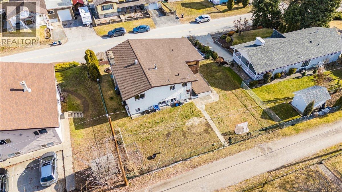 520 10th Avenue, Castlegar, British Columbia  V1N 1K7 - Photo 89 - 10375936