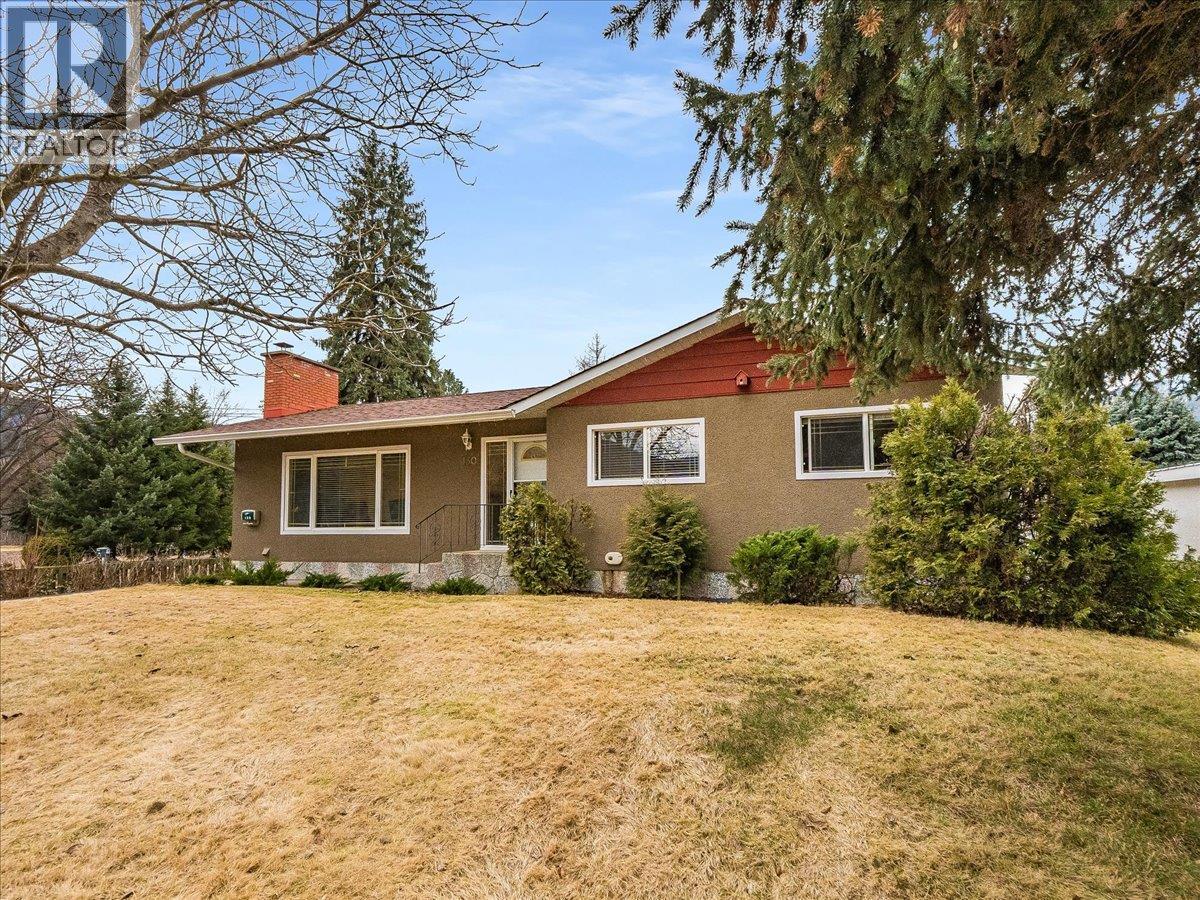 130 100th Street, Castlegar, British Columbia  V1N 3C5 - Photo 2 - 10375487