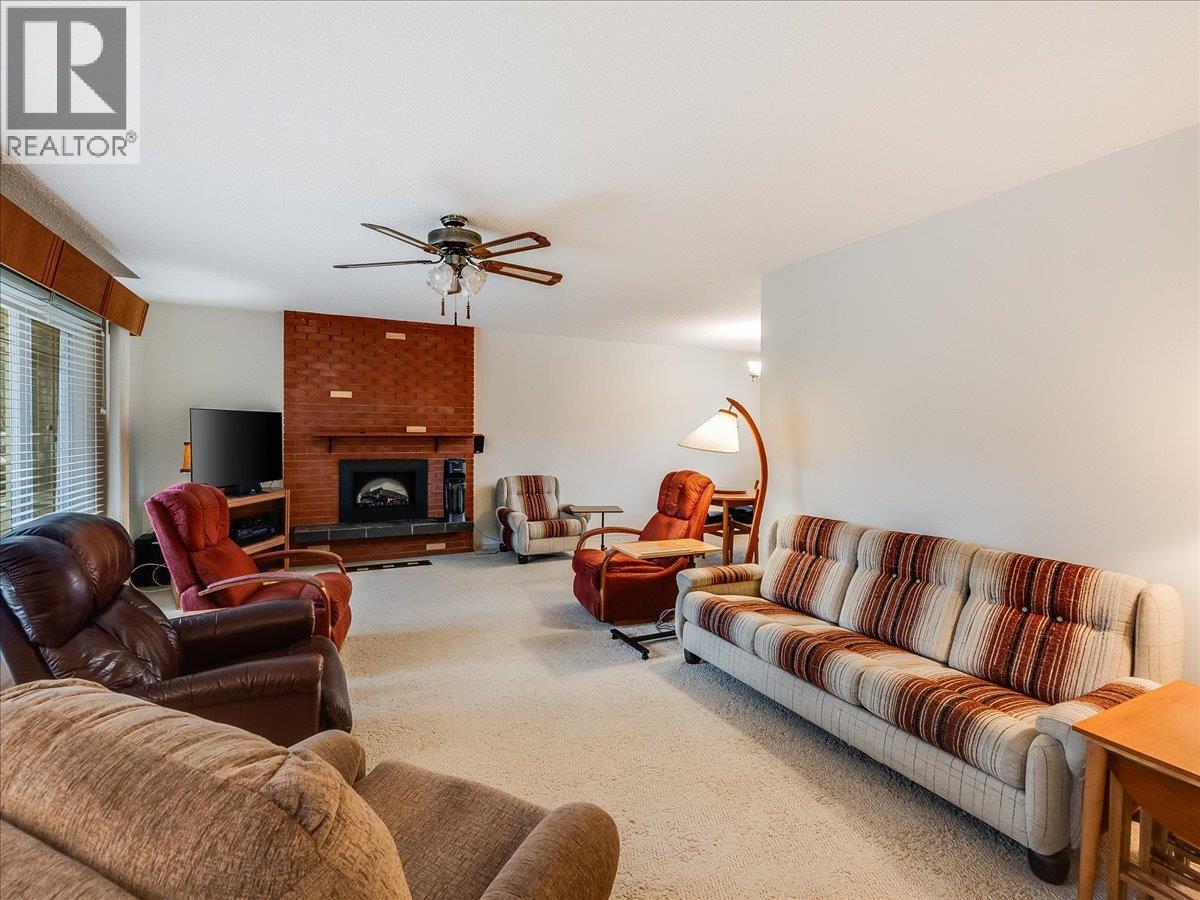 130 100th Street, Castlegar, British Columbia  V1N 3C5 - Photo 33 - 10375487