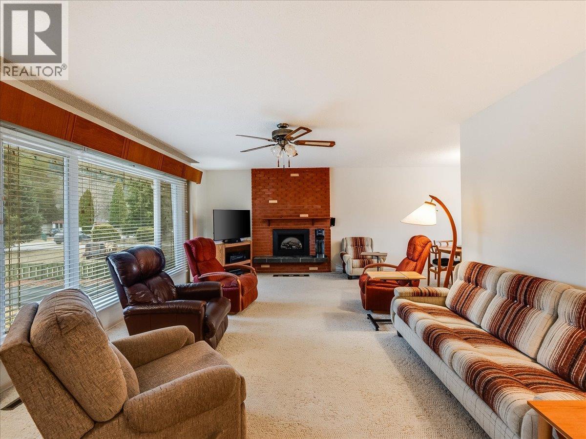 130 100th Street, Castlegar, British Columbia  V1N 3C5 - Photo 34 - 10375487