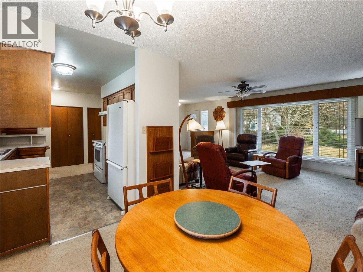 130 100th Street, Castlegar, British Columbia  V1N 3C5 - Photo 39 - 10375487