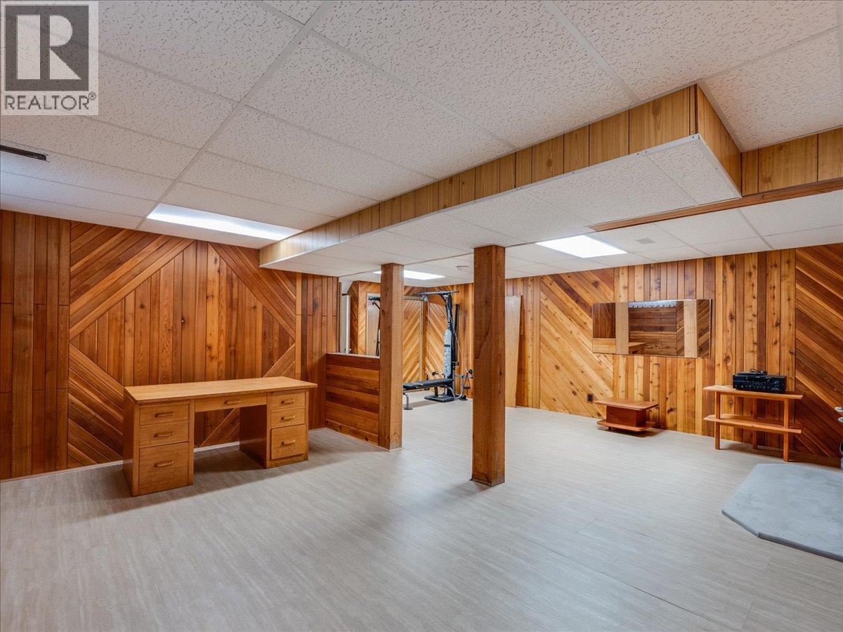 130 100th Street, Castlegar, British Columbia  V1N 3C5 - Photo 57 - 10375487