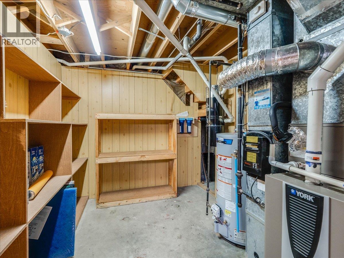 130 100th Street, Castlegar, British Columbia  V1N 3C5 - Photo 60 - 10375487