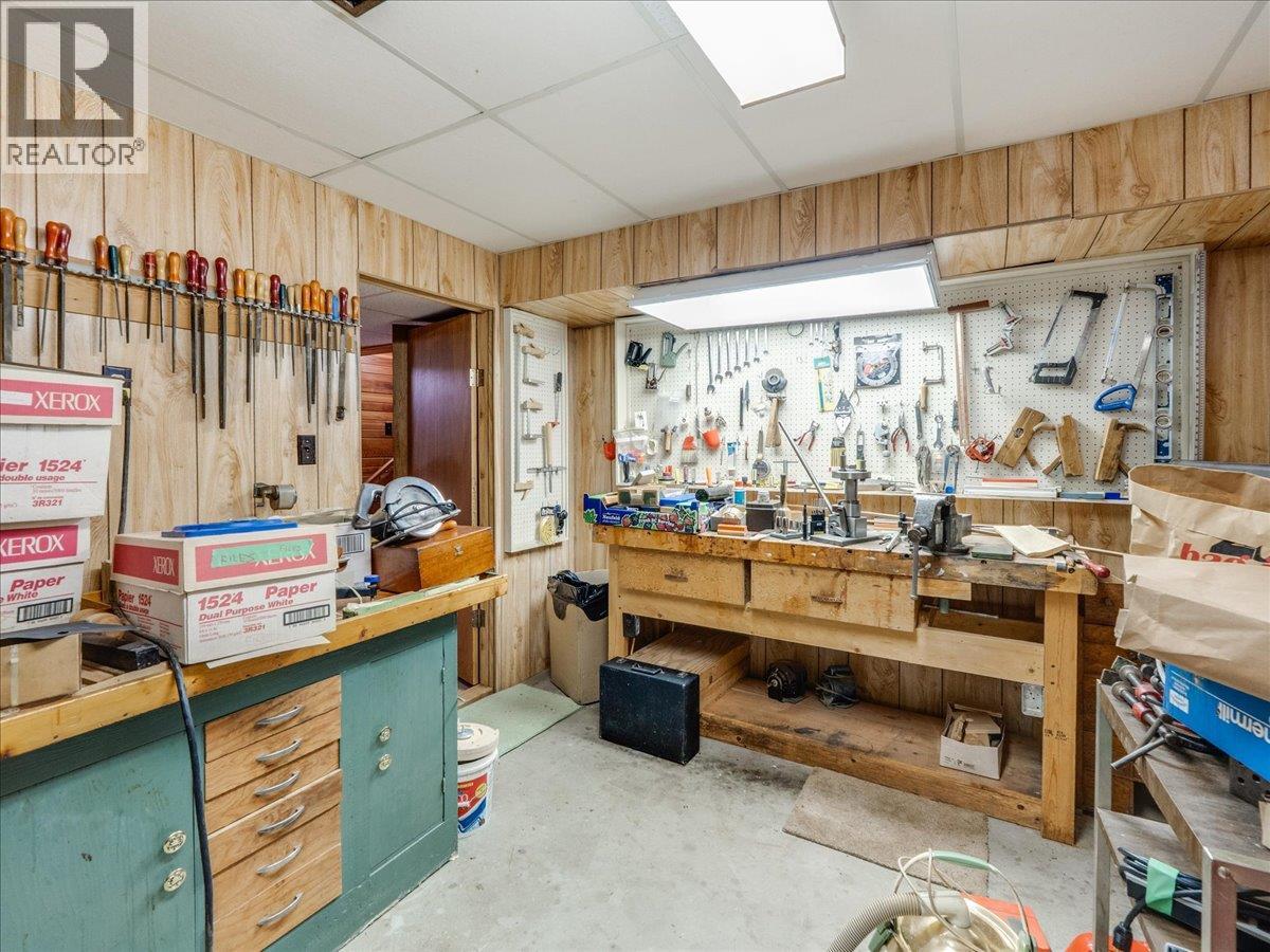 130 100th Street, Castlegar, British Columbia  V1N 3C5 - Photo 62 - 10375487