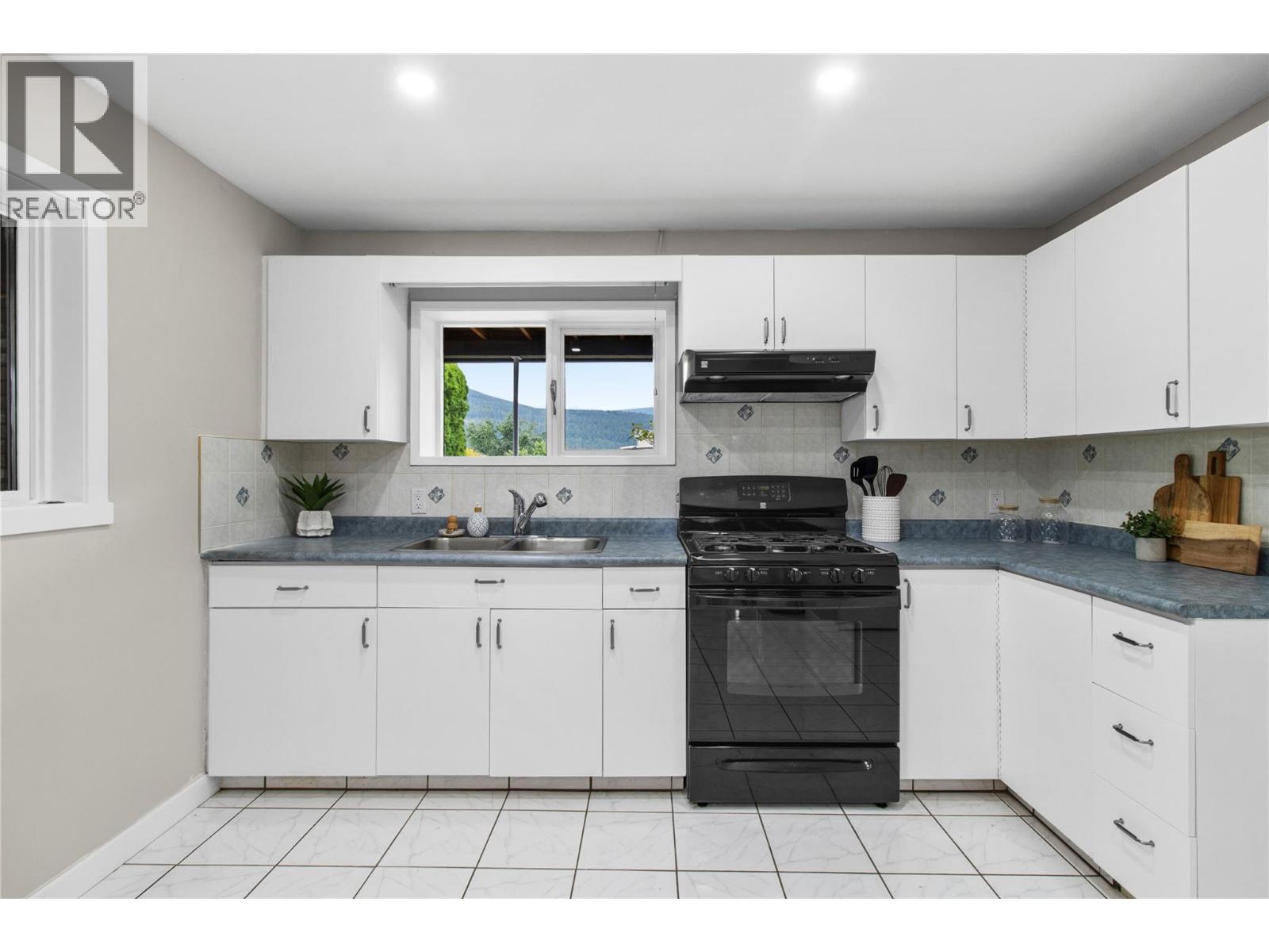 2484 Sunrise Boulevard, Blind Bay, British Columbia  V0E 2W2 - Photo 56 - 10375201