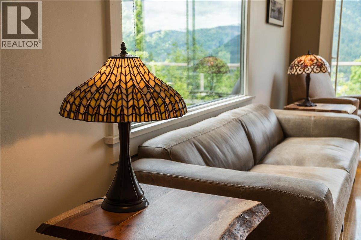 417 Hamilton Avenue, Nelson, British Columbia  V1L 3G1 - Photo 13 - 10374902