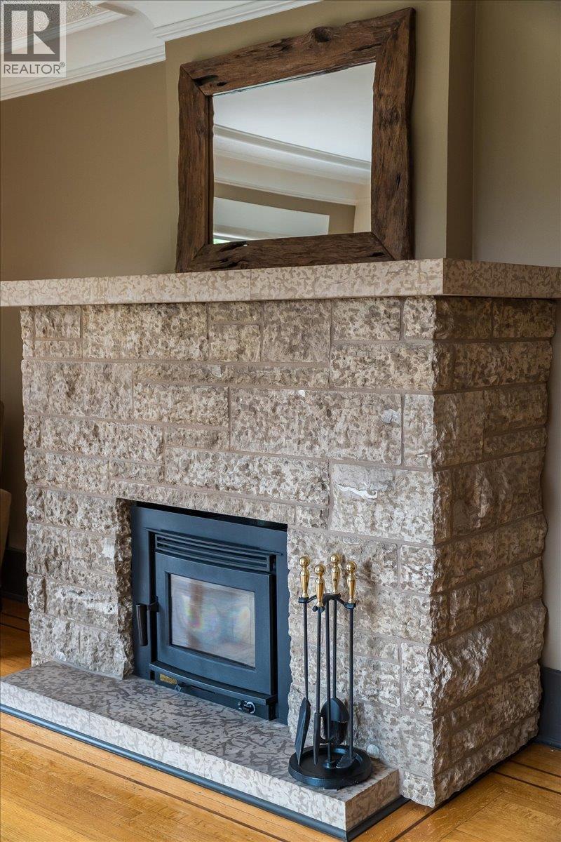 417 Hamilton Avenue, Nelson, British Columbia  V1L 3G1 - Photo 16 - 10374902