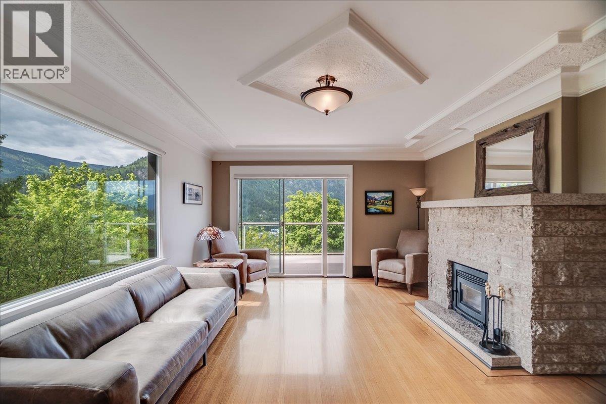 417 Hamilton Avenue, Nelson, British Columbia  V1L 3G1 - Photo 17 - 10374902