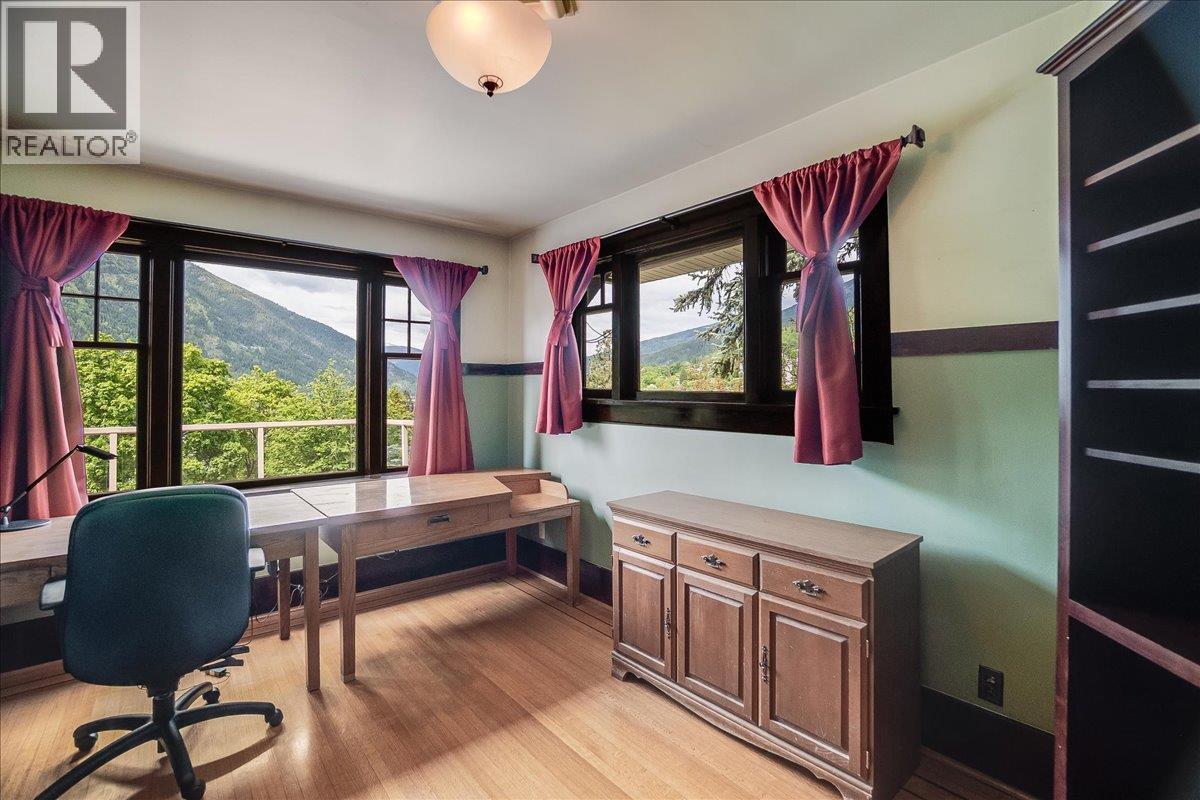 417 Hamilton Avenue, Nelson, British Columbia  V1L 3G1 - Photo 24 - 10374902