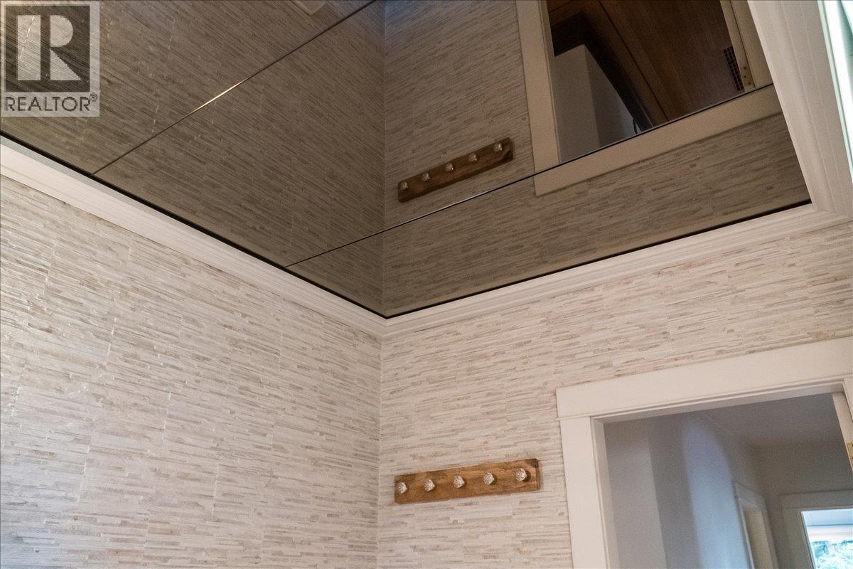 417 Hamilton Avenue, Nelson, British Columbia  V1L 3G1 - Photo 31 - 10374902