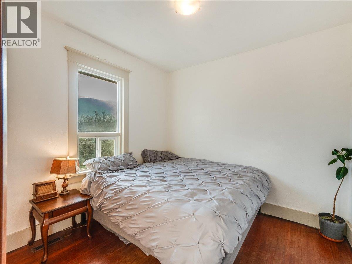 1706 Fourth Avenue, Trail, British Columbia  V1R 1S8 - Photo 13 - 10375475