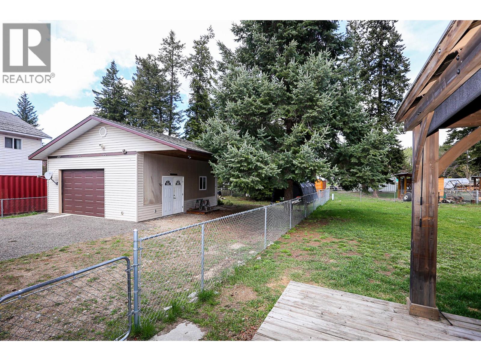 4820 Barriere Town Road, Barriere, British Columbia  V0E 1E0 - Photo 18 - 10375960