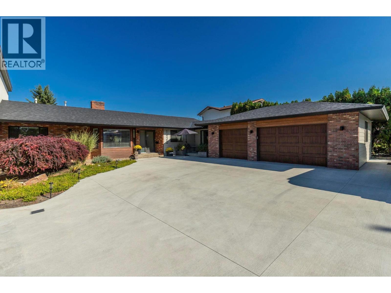 1420 Inkar Road, Kelowna, British Columbia  V1Y 8H7 - Photo 1 - 10375566