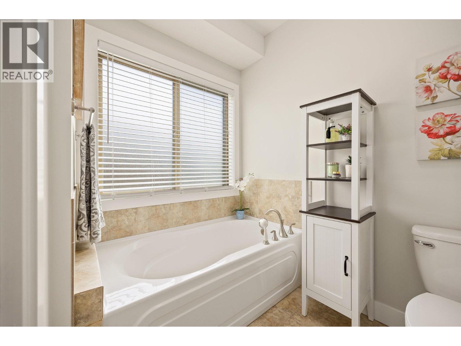 12860 Cliffshore Drive, Lake Country, British Columbia  V4V 2P7 - Photo 19 - 10375684