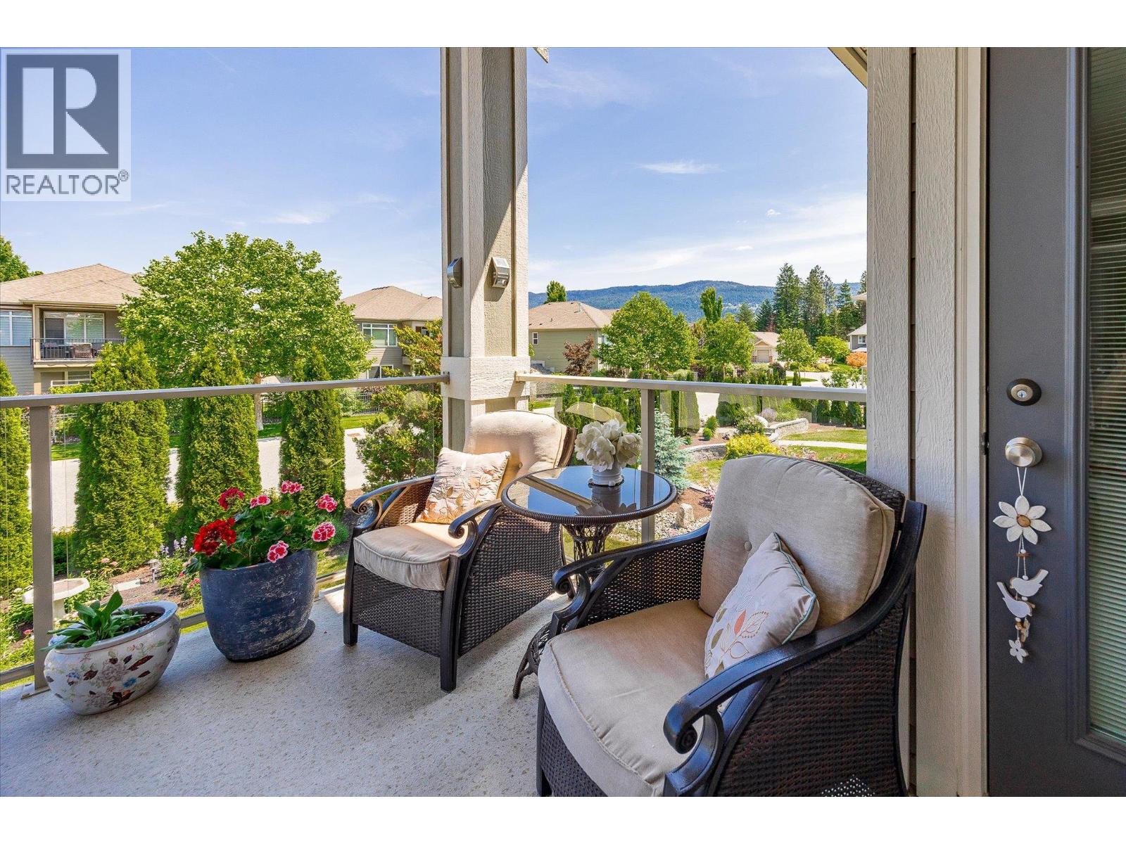 12860 Cliffshore Drive, Lake Country, British Columbia  V4V 2P7 - Photo 4 - 10375684