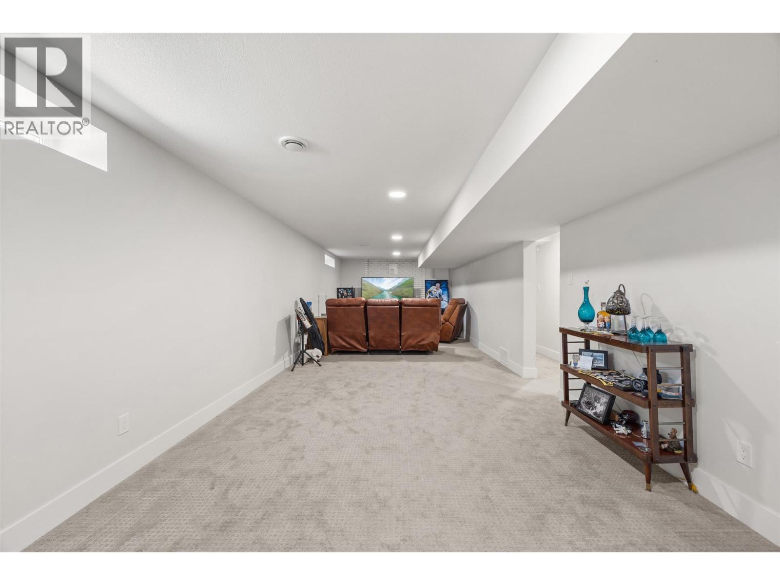 1255 Rio Drive, Kelowna, British Columbia  V1V 1E2 - Photo 18 - 10376126