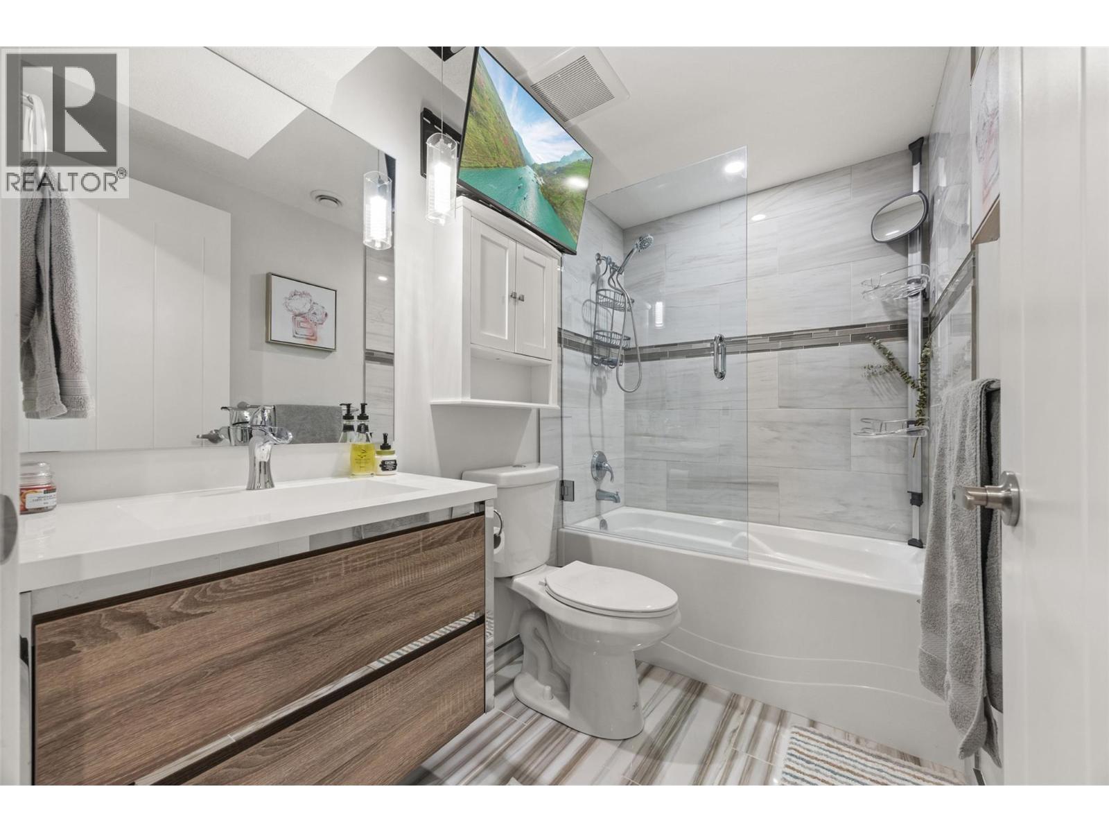 1255 Rio Drive, Kelowna, British Columbia  V1V 1E2 - Photo 23 - 10376126