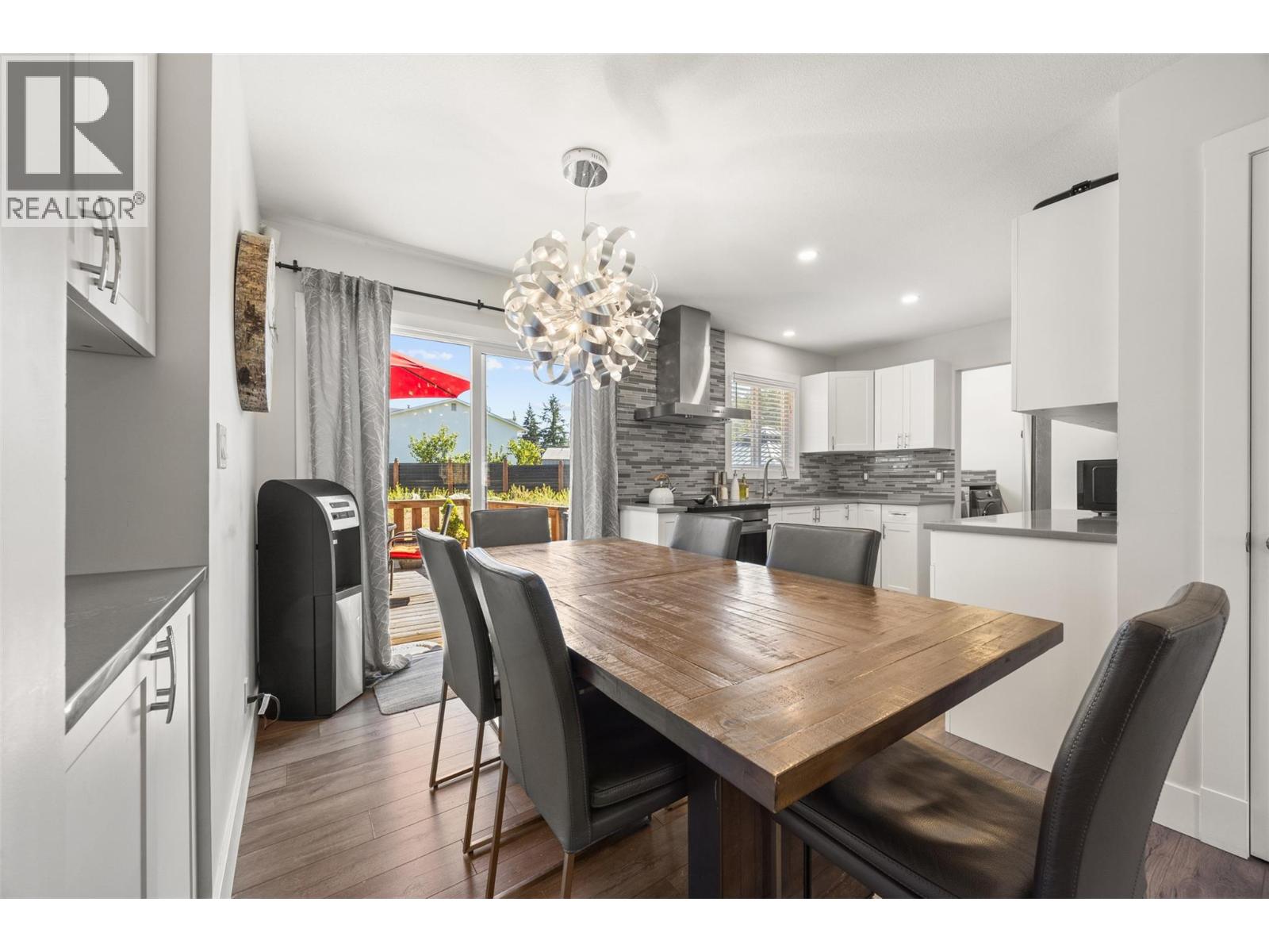 1255 Rio Drive, Kelowna, British Columbia  V1V 1E2 - Photo 4 - 10376126