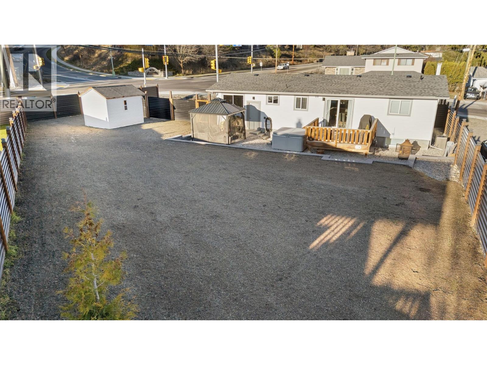 1255 Rio Drive, Kelowna, British Columbia  V1V 1E2 - Photo 6 - 10376126