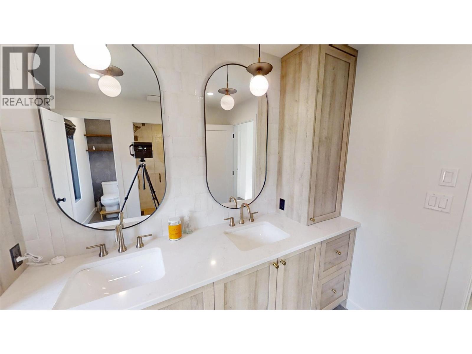 521 Upper Lakeview Road, Invermere, British Columbia  V0A 1K3 - Photo 14 - 10376119