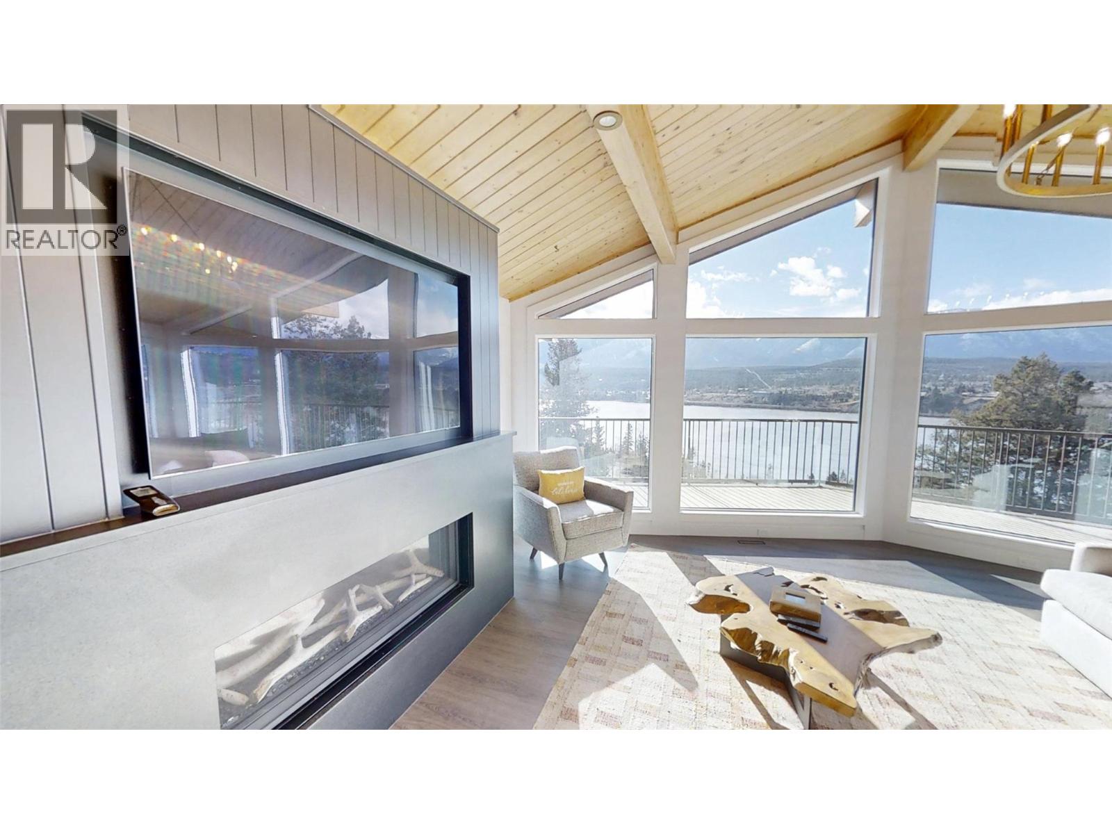 521 Upper Lakeview Road, Invermere, British Columbia  V0A 1K3 - Photo 3 - 10376119