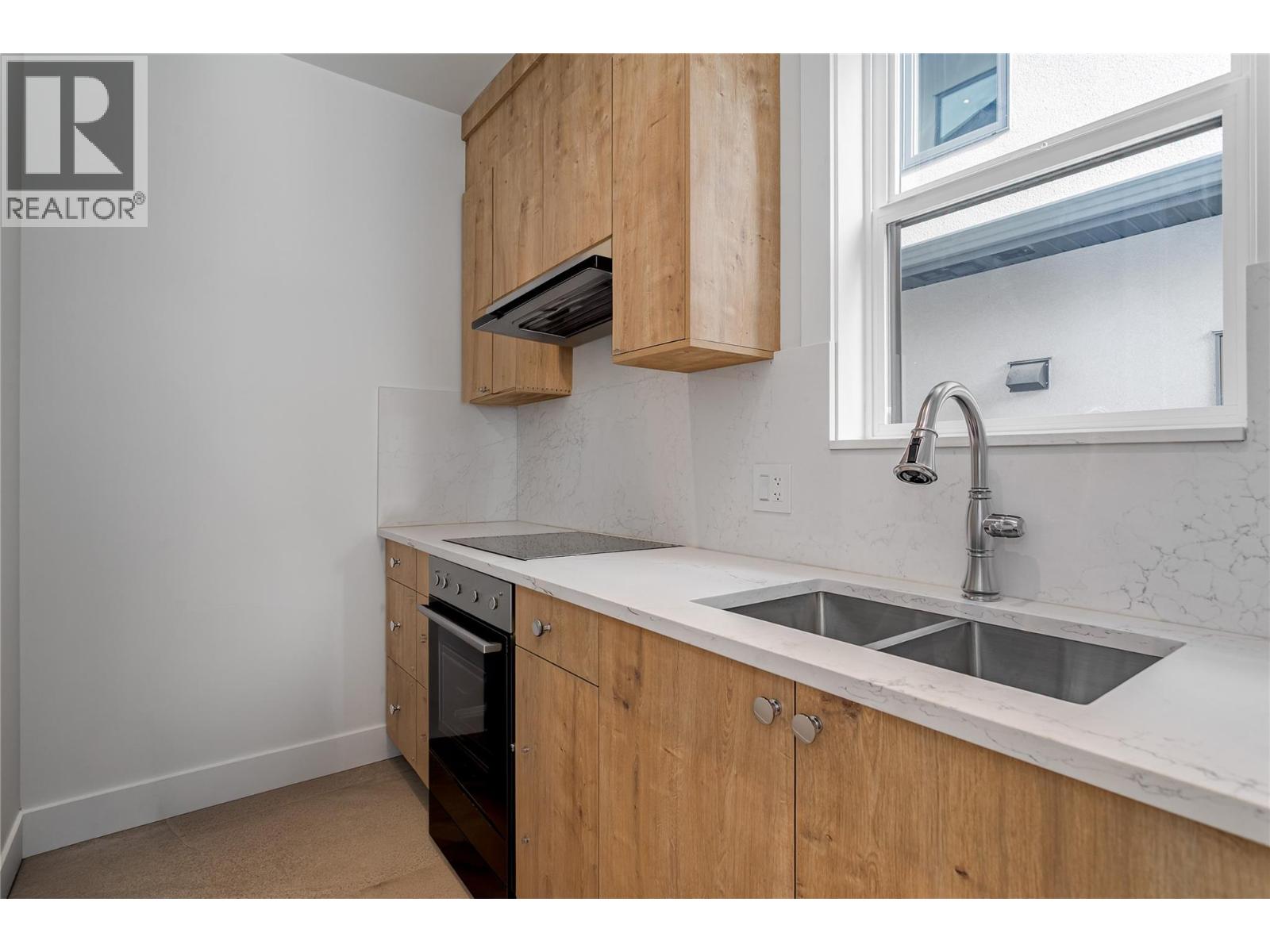 1008 Bull Crescent, Kelowna, British Columbia  V1W 0E6 - Photo 15 - 10374471