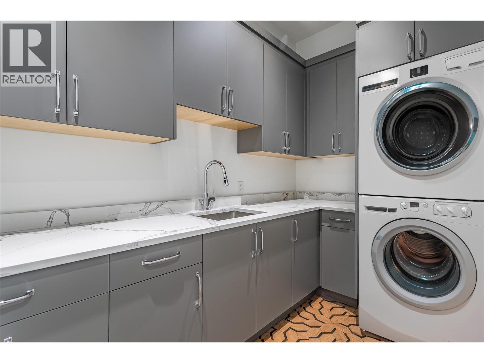 1008 Bull Crescent, Kelowna, British Columbia  V1W 0E6 - Photo 16 - 10374471